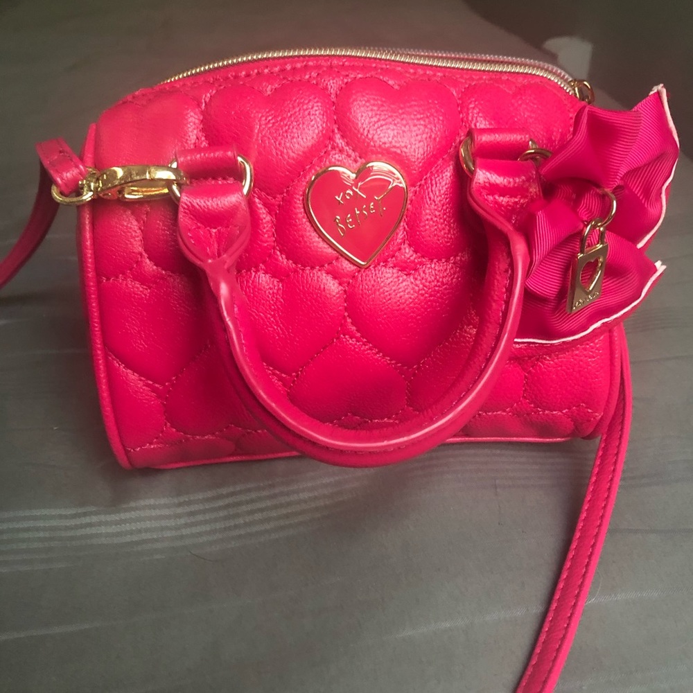 NWOT Mini Pink Betsey Johnson Bag💕